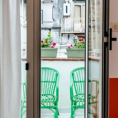 Charming Apartment With Balcony In The Historic Center Naples Extérieur photo