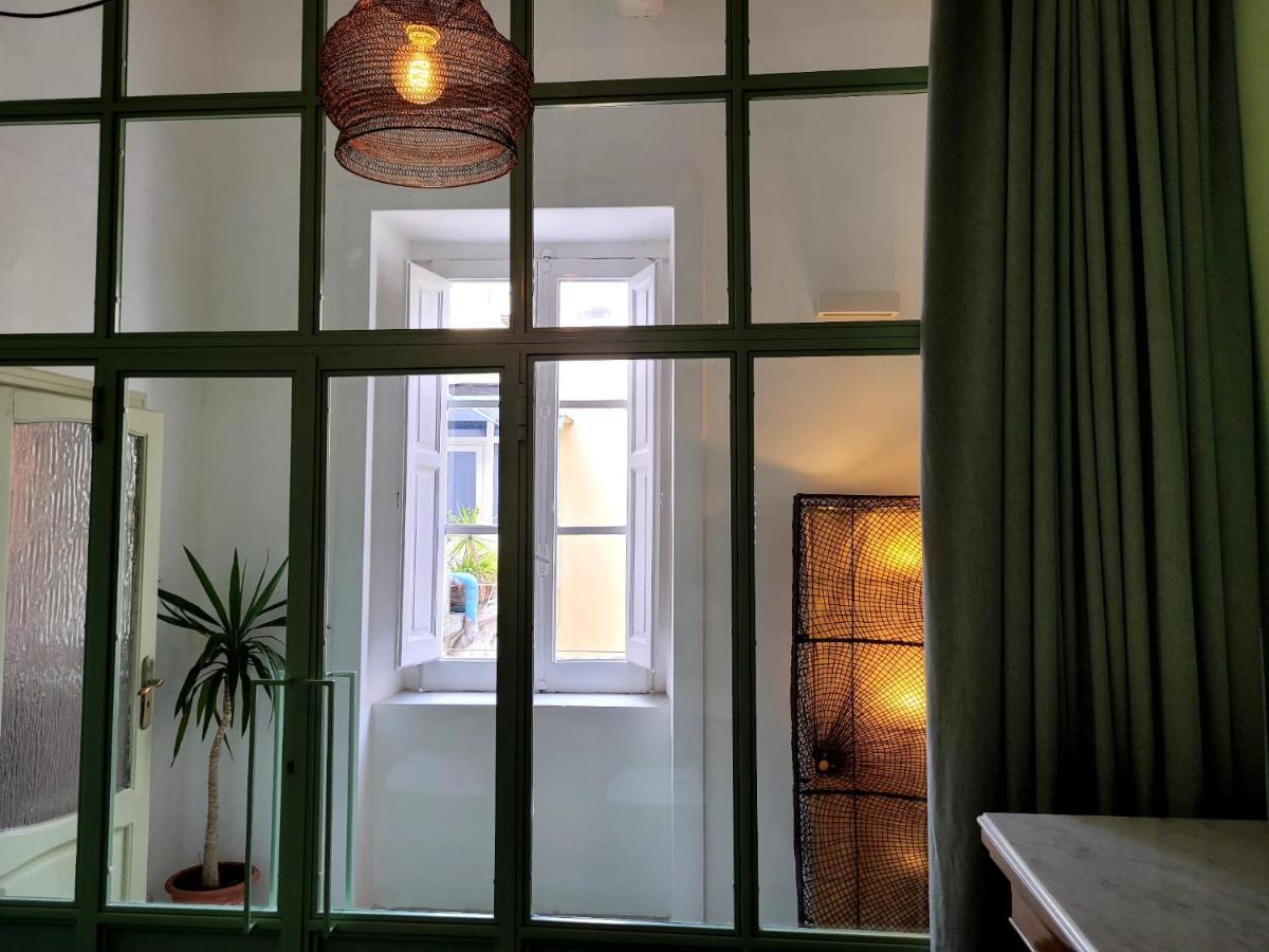 Charming Apartment With Balcony In The Historic Center Naples Extérieur photo