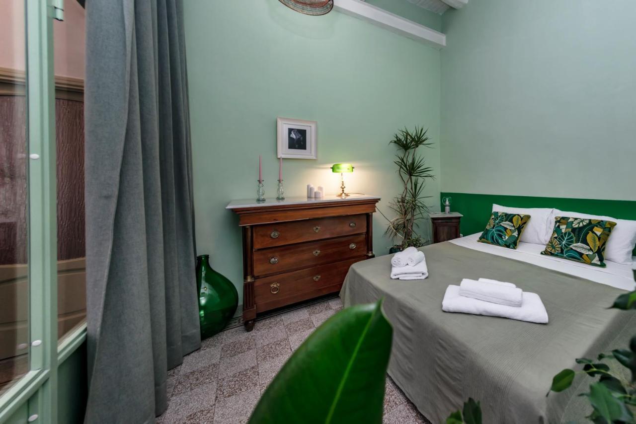 Charming Apartment With Balcony In The Historic Center Naples Extérieur photo