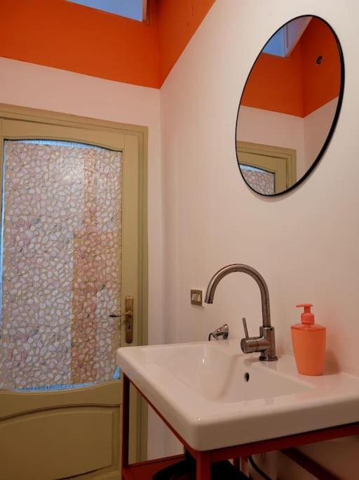 Charming Apartment With Balcony In The Historic Center Naples Extérieur photo
