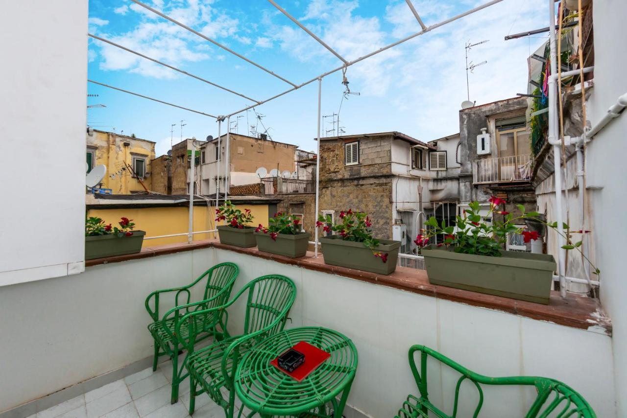 Charming Apartment With Balcony In The Historic Center Naples Extérieur photo