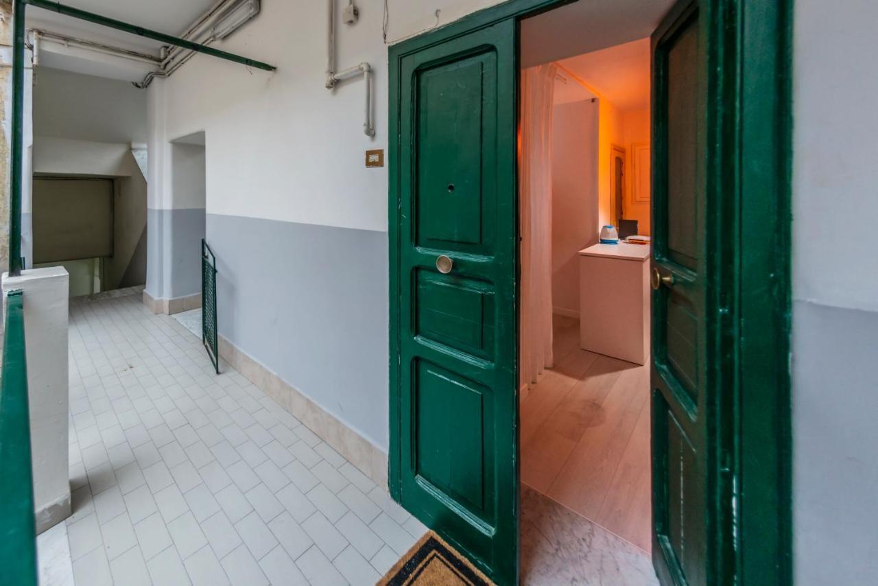 Charming Apartment With Balcony In The Historic Center Naples Extérieur photo